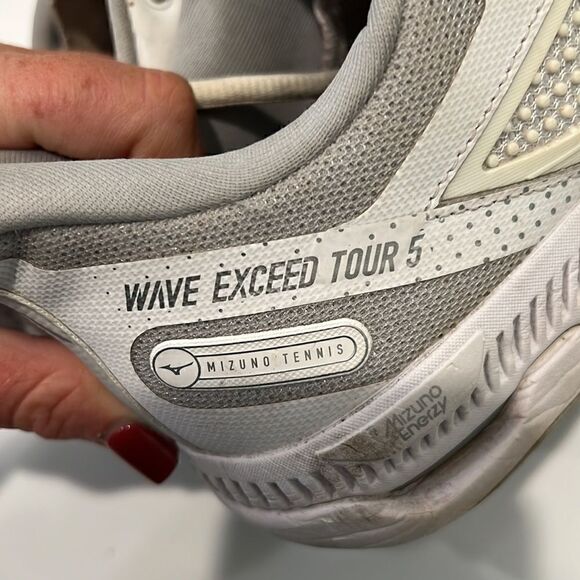 Mizuno Wave Exceed Tour 5 Tennis Shoes good used condition size 8 - Picture 7 of 8